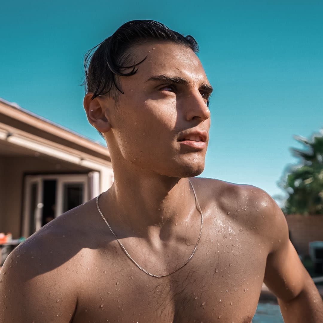 Eduard Martirosyan, dating coach